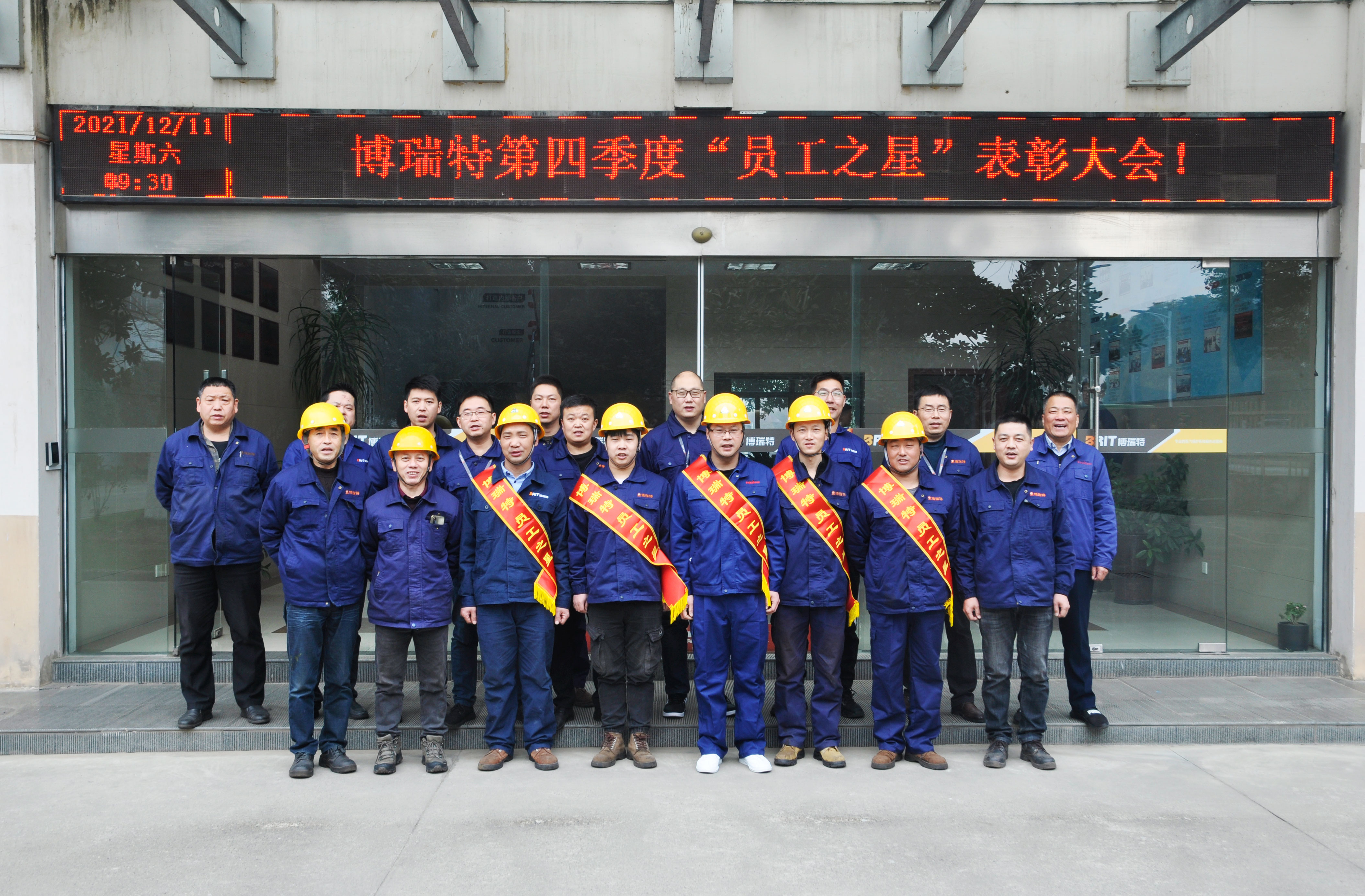 用感恩心待人，以進取心做事!